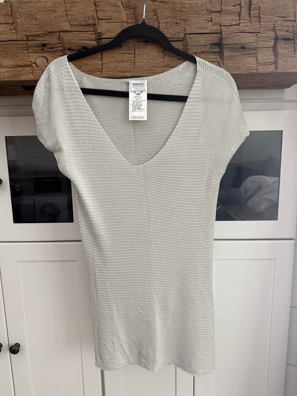 Armani Collezioni Knit V-Neck Top Sz 10 Made in Italy luxury minimalist